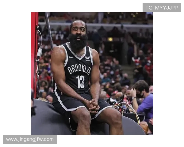 萨里认为麦肯尼应被两黄罚下并称球队下半场几乎未受压力 萨里认为麦肯尼应被两黄罚下并称球队下半场几乎未受压力